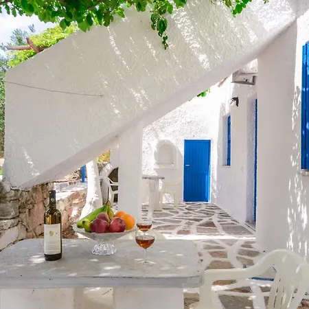 Golden Glyfada アパート