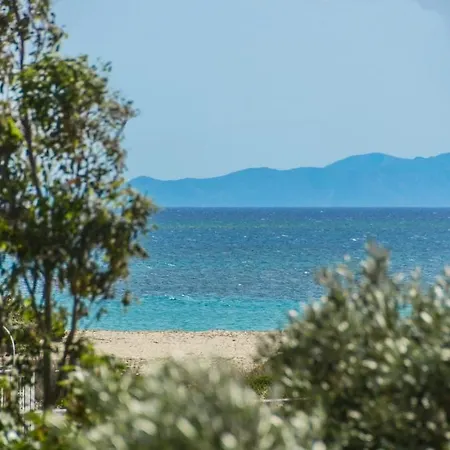 Golden Glyfada アパート