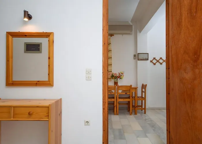 Golden Glyfada Apartment *